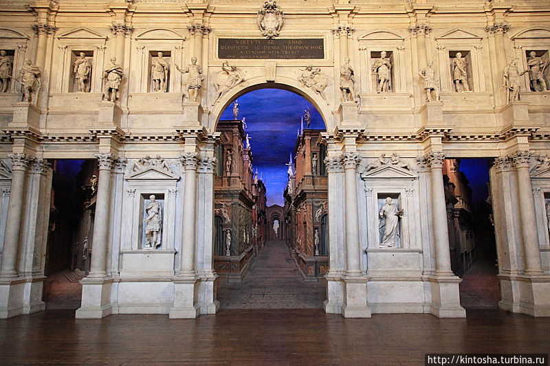 Это чудо — театро Олимпико Палладио в Виченце Это чудо — театро Олимпико Палладио в Виченце