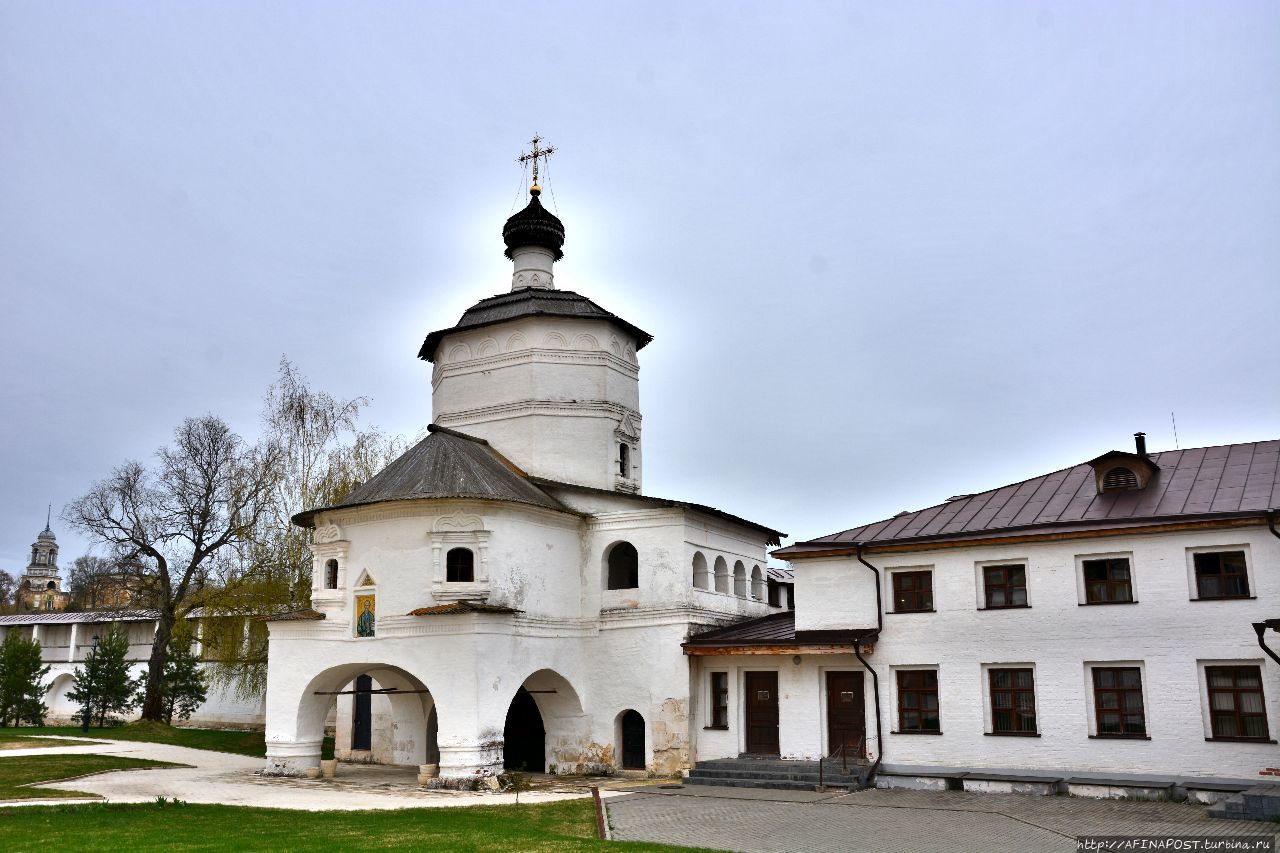 Свято-Успенский монастырь Старица, Россия