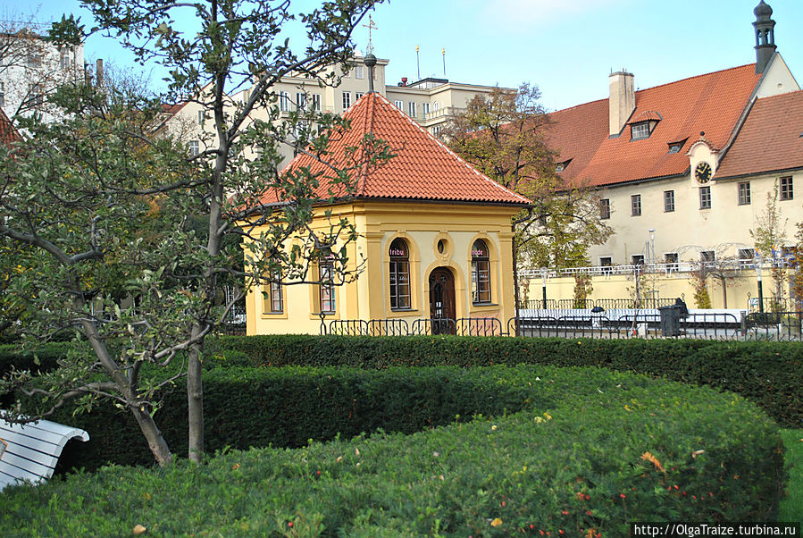 Францисканский сад. Оазис тишины в центре города Прага, Чехия