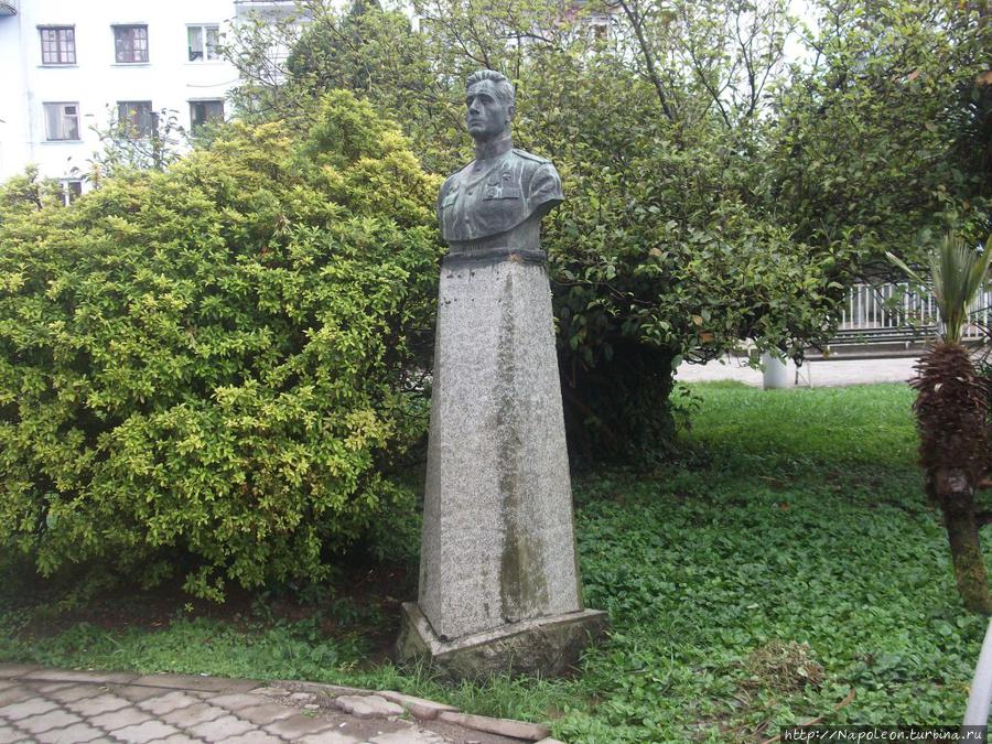 Памятник Джинчарадзе Исрафилу / The Monument Israfil Jincharadze