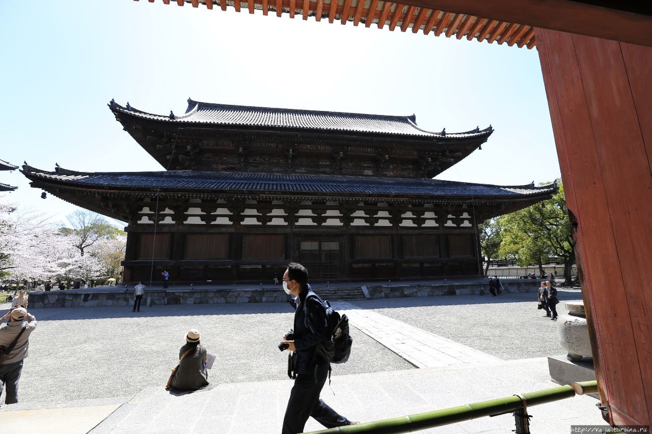 Храм То-Дзи. Всемирное наследие ЮНЕСКО. Храм строился в период Хэйан 794-1185 год Киото, Япония
