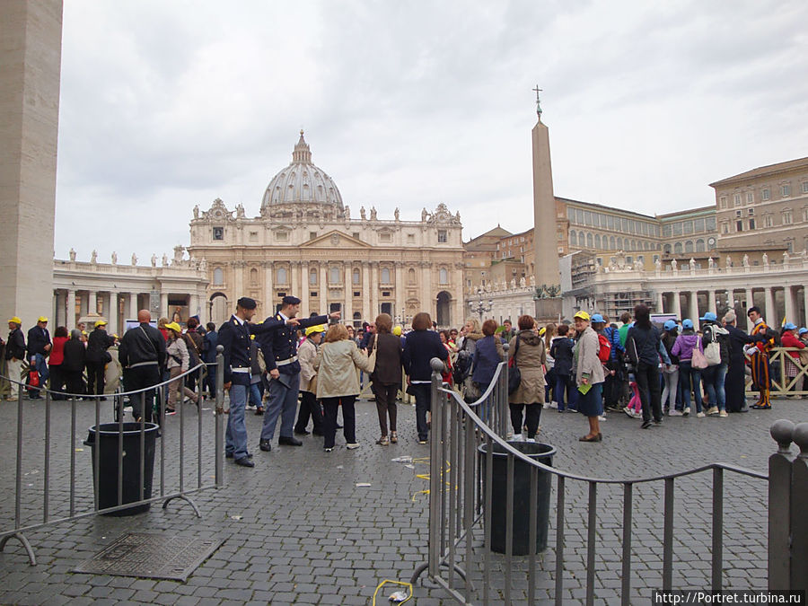 22 мая 2013 года. Рим. Так встречают Папу Римского. Рим, Италия 22 мая 2013 года. Рим. Так встречают Папу Римского. Рим, Италия