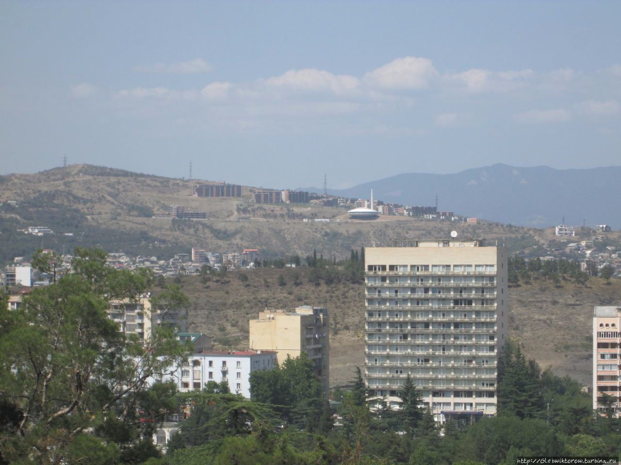 Прогулка по бывшему парку Победы Тбилиси, Грузия