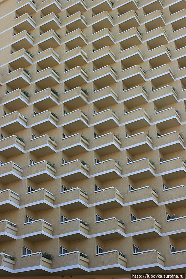 В Пуэрто де ла Крусе приличный выбор отелей и апартаментов на любой кошелек. Пуэрто-де-ла-Крус, остров Тенерифе, Испания