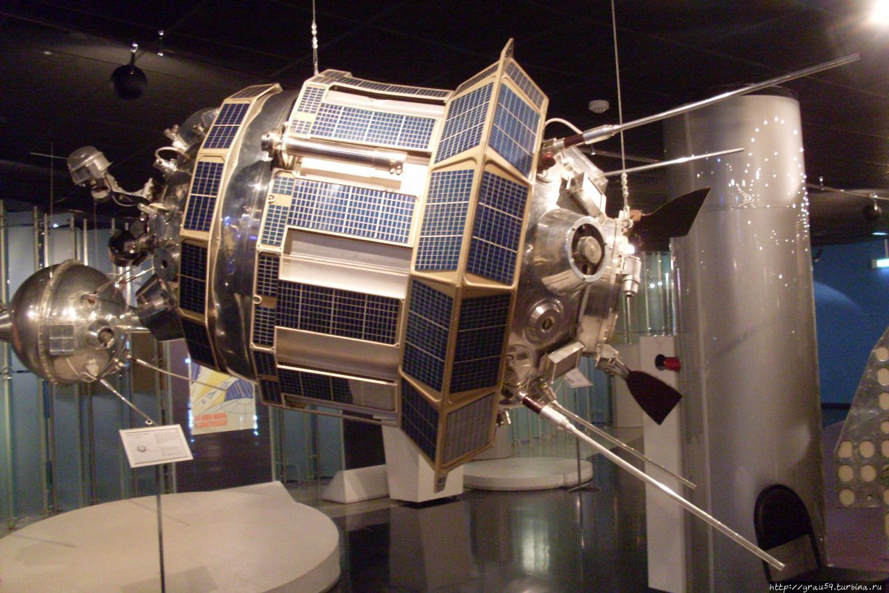 Макет станции в Мемориальном музее космонавтики  (Из Интернета) Саратов, Россия