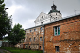 На территории монастыря, в бывшем доме священников, располагается краеведческий музей Бердичева. Его богатая экспозиция повествует о захватывающей истории города и самого кляштора.