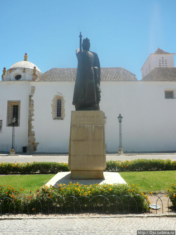 MUSEU MUNICIPAL. Praça Dom Afonso III, Faro. Фару, Португалия