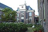 Внутренний дворик Brienenhofje основан в 1804 году по адресу Prinsengracht 85-133.