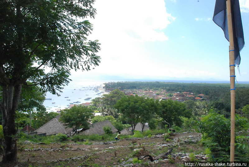Деревня на острове Лембонган Остров Лембонган, Индонезия
