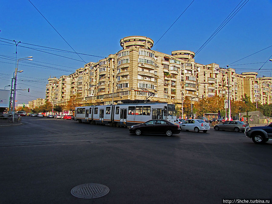 Городские просторы Бухареста Бухарест, Румыния Городские просторы Бухареста Бухарест, Румыния