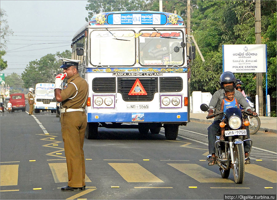 На дорогах здесь полный порядок Анурадхапура, Шри-Ланка