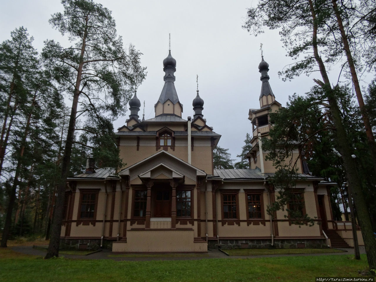 Храм преподобного Серафима Саровского Санкт-Петербург, Россия