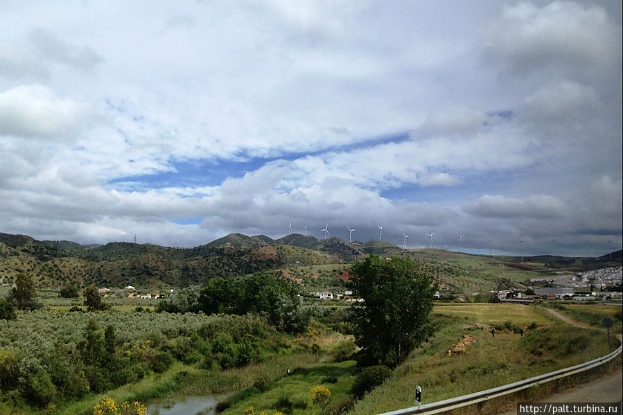 Дорога в Ронду Андалусия, Испания Дорога в Ронду Андалусия, Испания