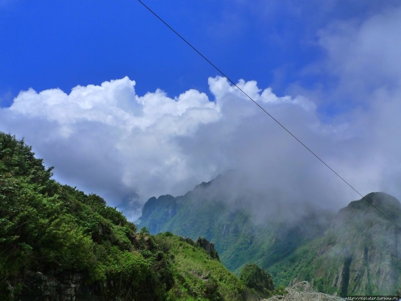 Туманная гора Fansipan, фуникулер с прекрасным видом Сапа, Вьетнам