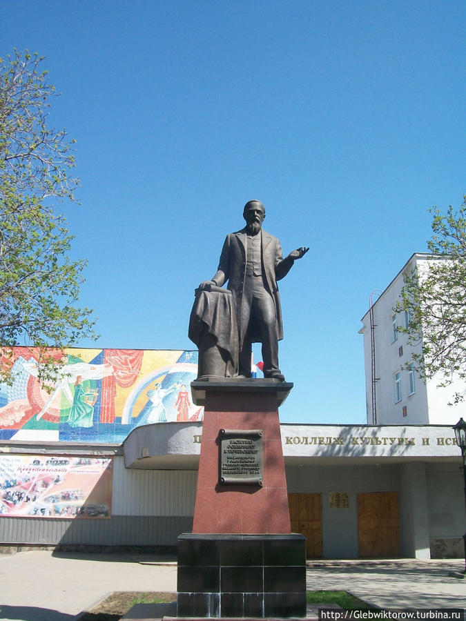 Памятник В.О.Ключевскому