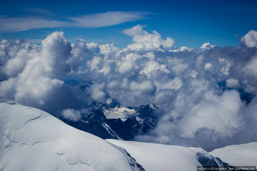 облака, которые любят обниматься.. Белуха гора (4509м) Природный Парк, Россия