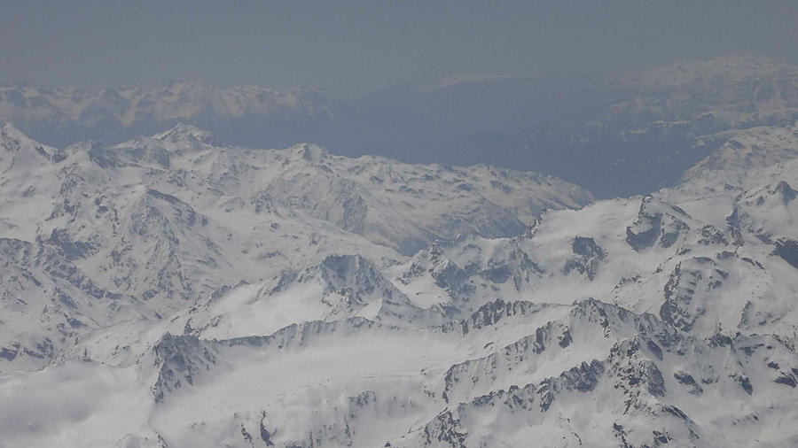 Кавказ с высоты полета Эльбрус (гора 5642м), Россия
