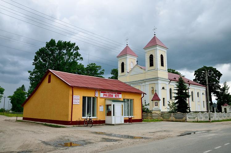 Троицкий костел в селе Ше