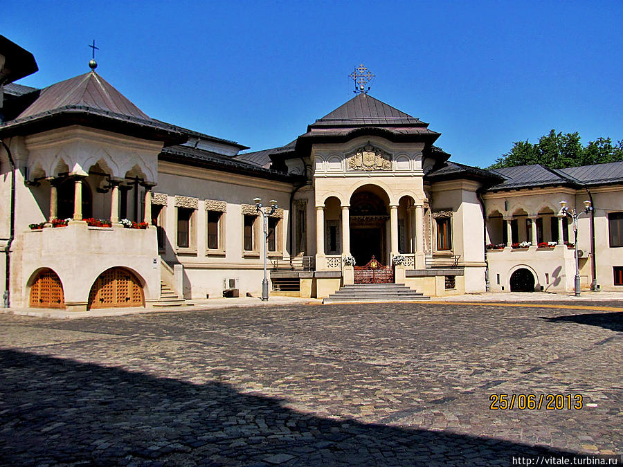 Митрополия Бухарест, Румыния