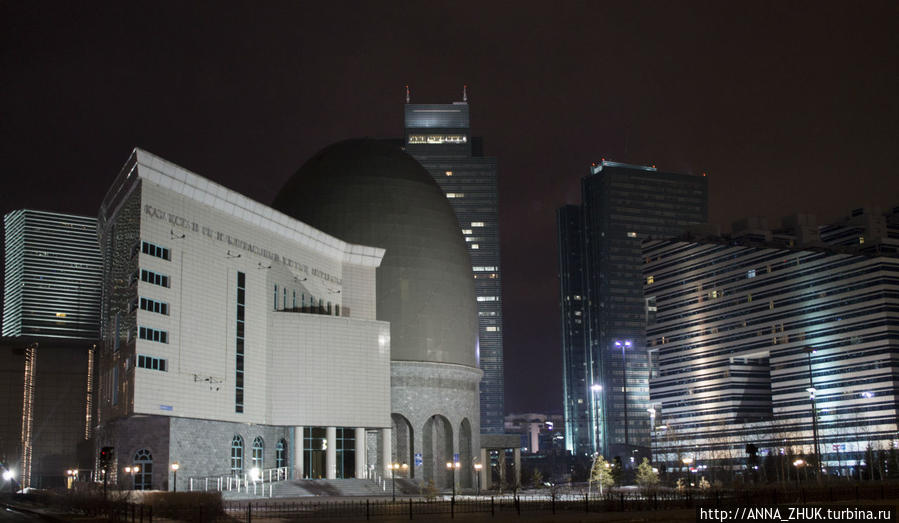 Астана — столица Казахстана. Фотки с ночной прогулки. Астана, Казахстан