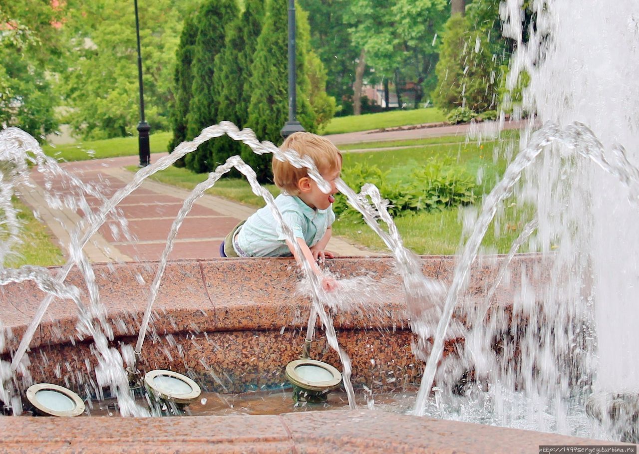 Жизнь фонтанирует Витебск, Беларусь Жизнь фонтанирует Витебск, Беларусь