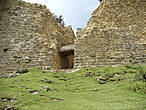 Крепость имеет три входа в крепость. Первый восточный вход в крепость.