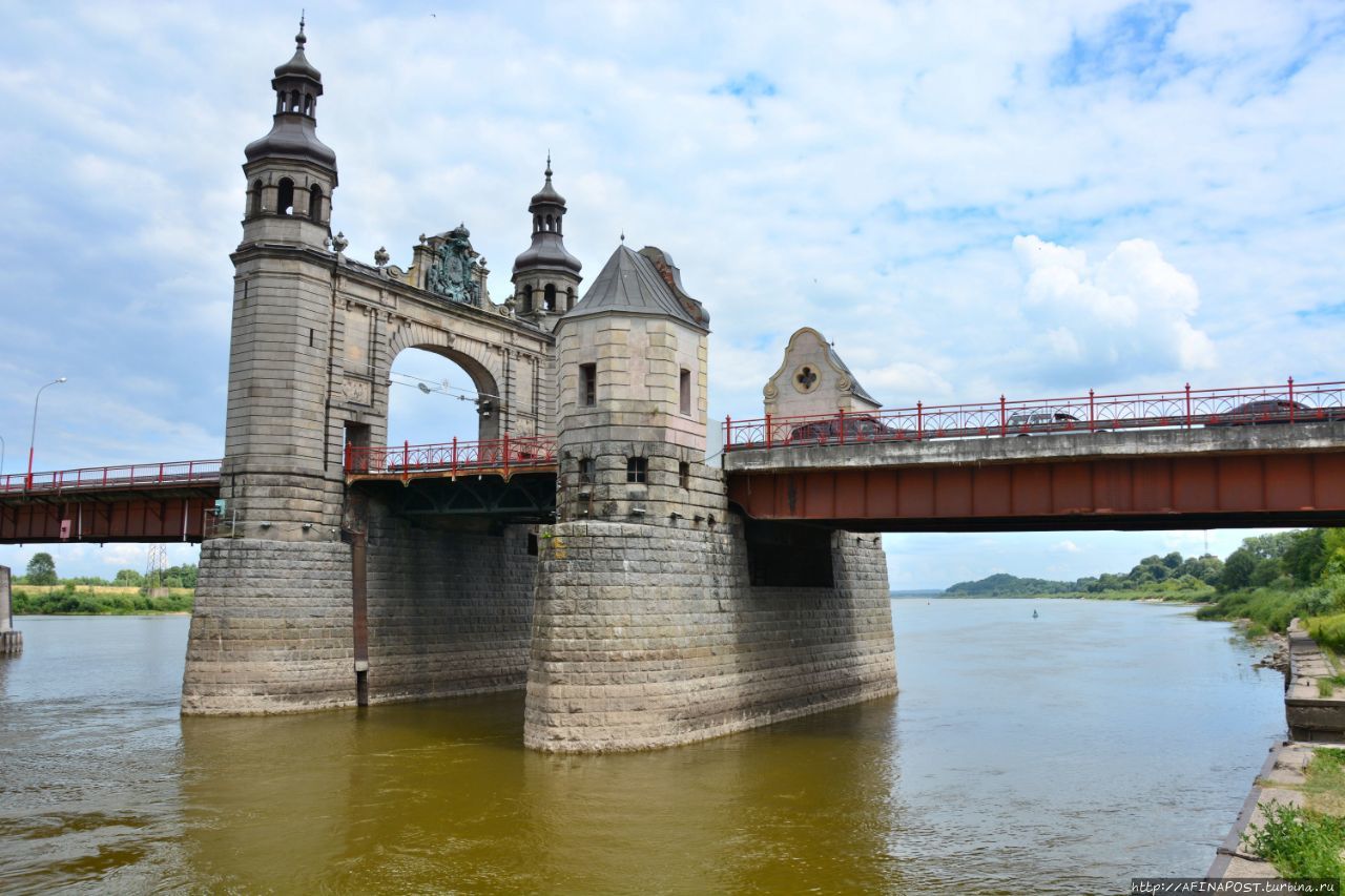 Мост королевы Луизы - один из главных символов Советска