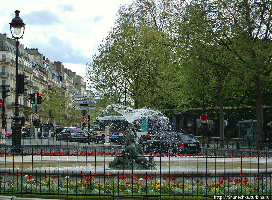 Париж: изумрудно-цветочный микс Париж, Франция
