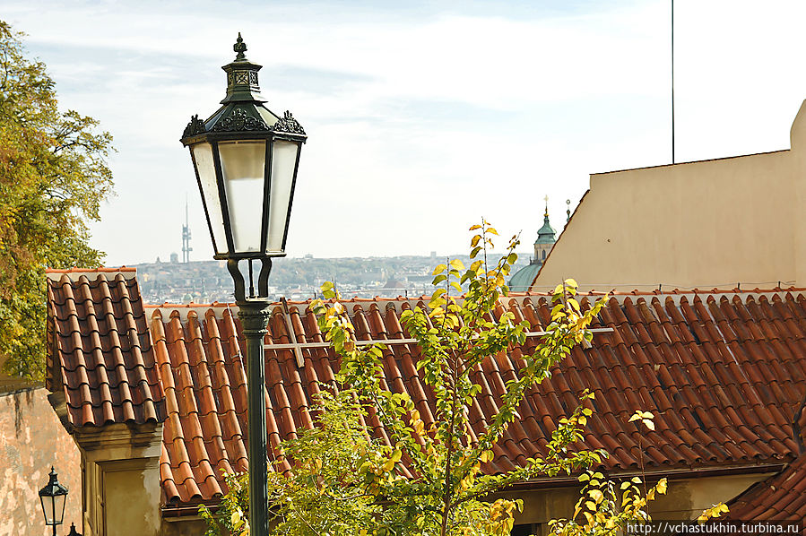 Просто старый фонарь. Просто старый фонарь.