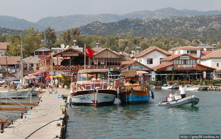 Порт для начала небольшого морского путешествия Учаыз, Турция