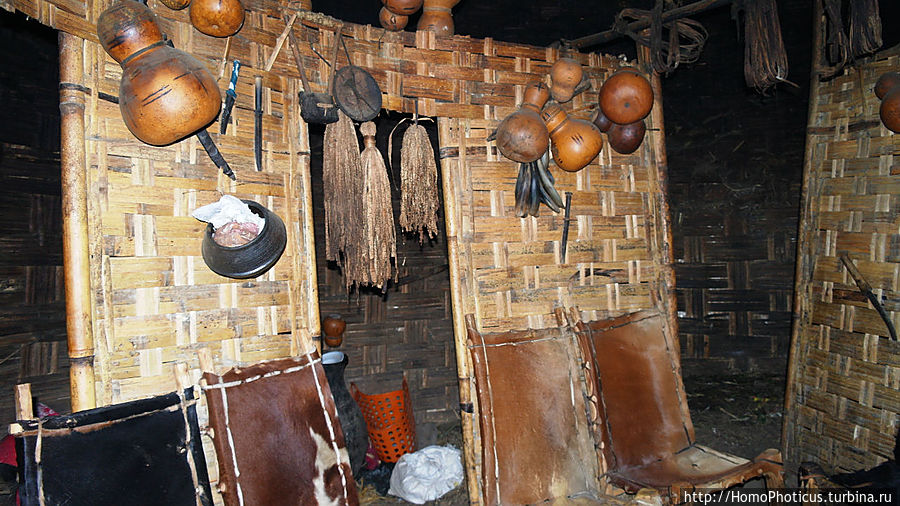 Внутри хижины Ченча, Эфиопия