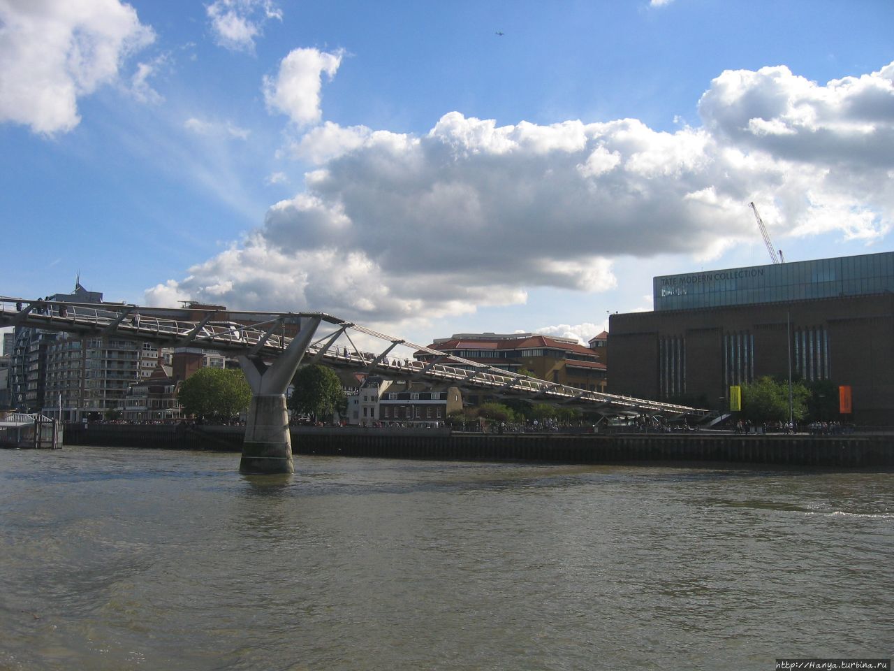 Лондон. Мост Миллениум с видом на Галерею Тейт Лондон, Великобритания