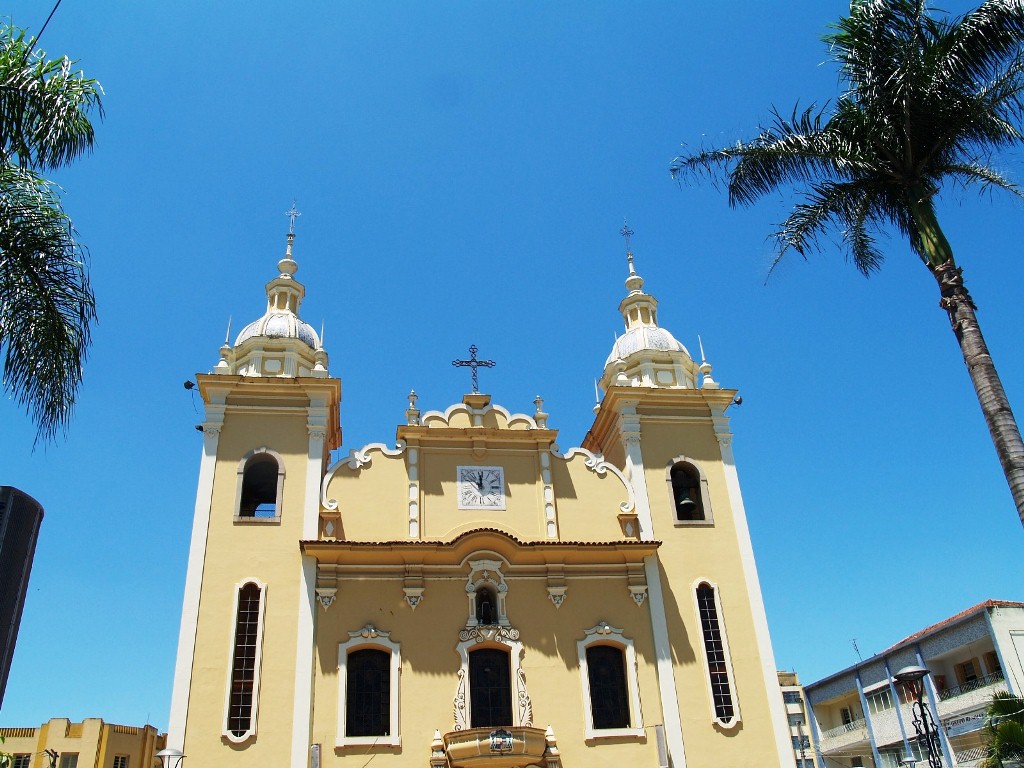 Кафедральный Собор и место основания города Таубате, Бразилия