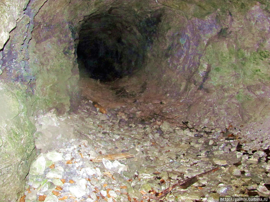 Вход в пещеру, а может только грот Закопане, Польша
