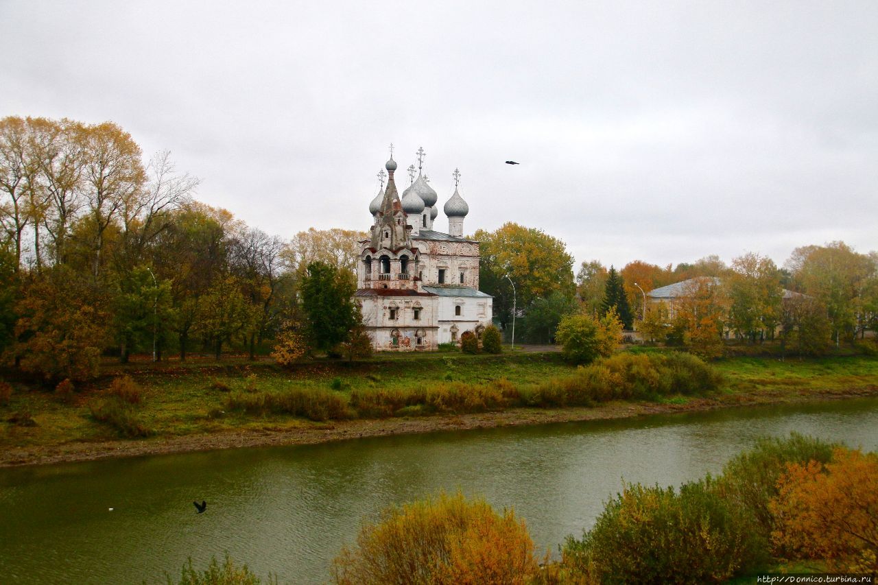 церковь Иоанна Златоуста осенью Вологда, Россия