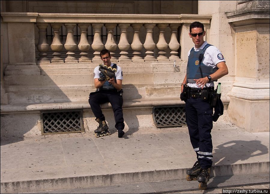 Полиция на роликах Париж, Франция
