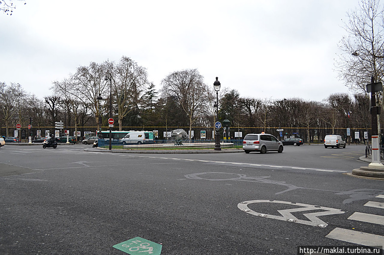 Площадь Э.Ростан. Площадь Э.Ростан.