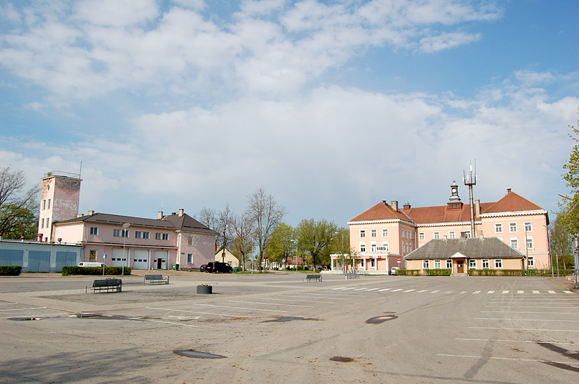 На центральной площади Отепя, Эстония