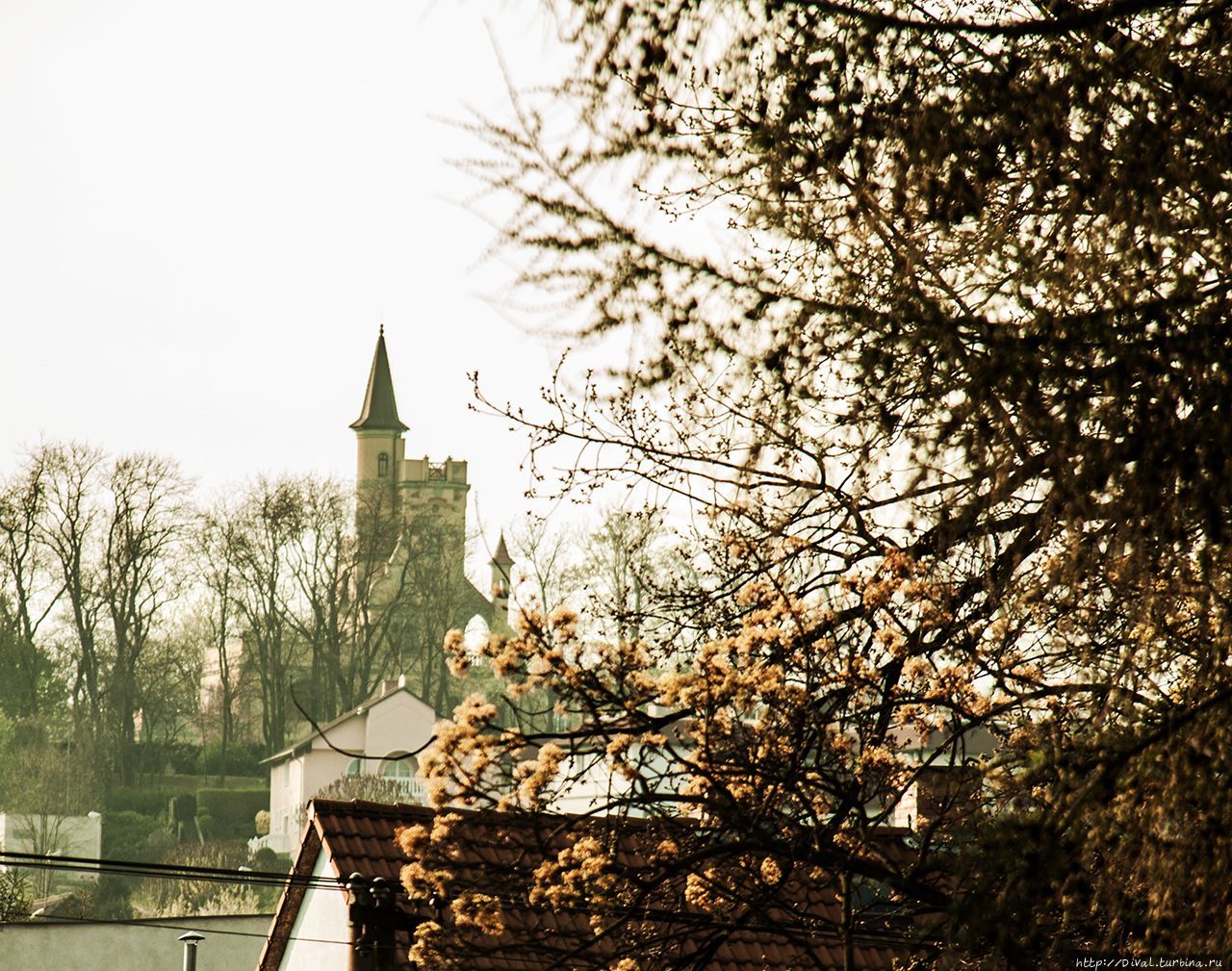 Солнца теплая купель — апрель Теплице, Чехия