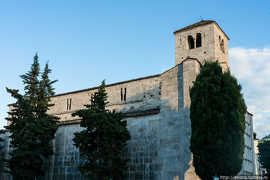 Асколи Пичено, или Город древнее Рима Асколи-Пичено, Италия Асколи Пичено, или Город древнее Рима Асколи-Пичено, Италия