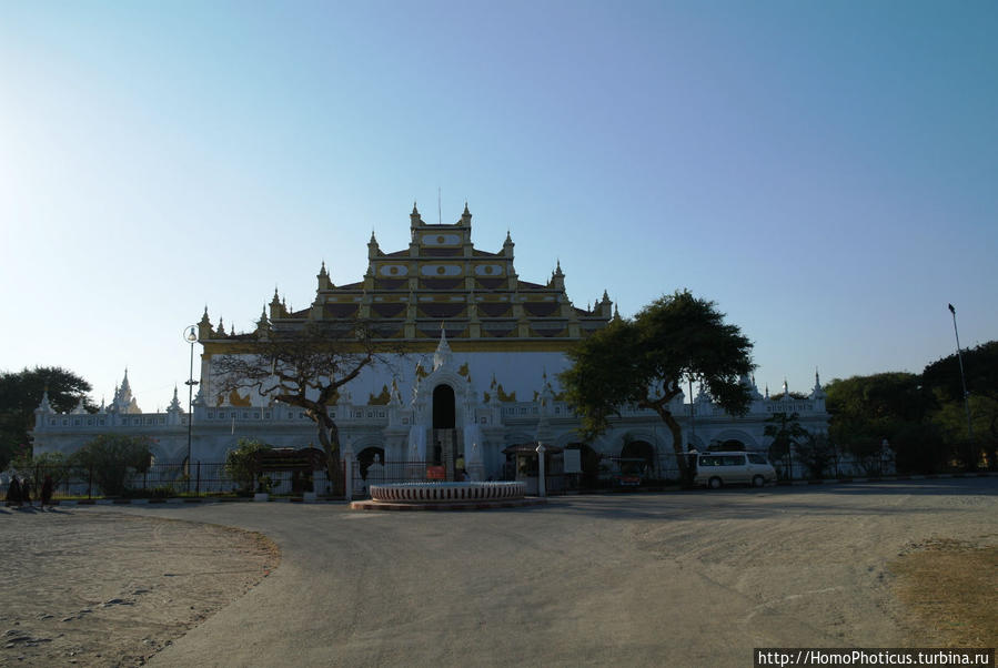 Монастырь Атумаши Мандалай, Мьянма
