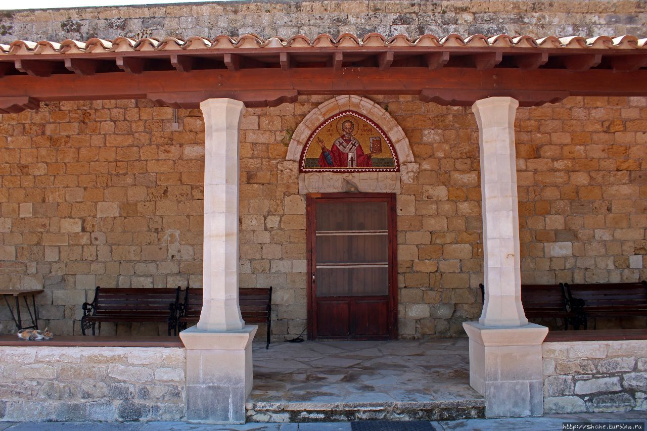 Монастырь святого Николая Акротири, Акротири и Декелия