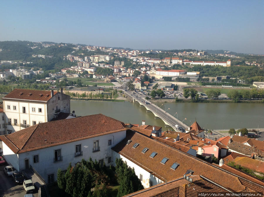Панорама города Коимбра с балкона Университета. Коимбра, Португалия