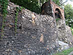 Старые оборонительные стены. Практически сохранились вокруг старого города.