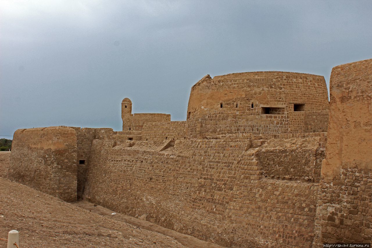 Калат-аль-Бахрейн (форт) Карбабад, Бахрейн