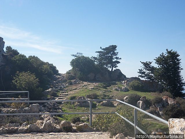 Самая верхняя площадка крепости . Давлос, Турецкая Республика Северного Кипра