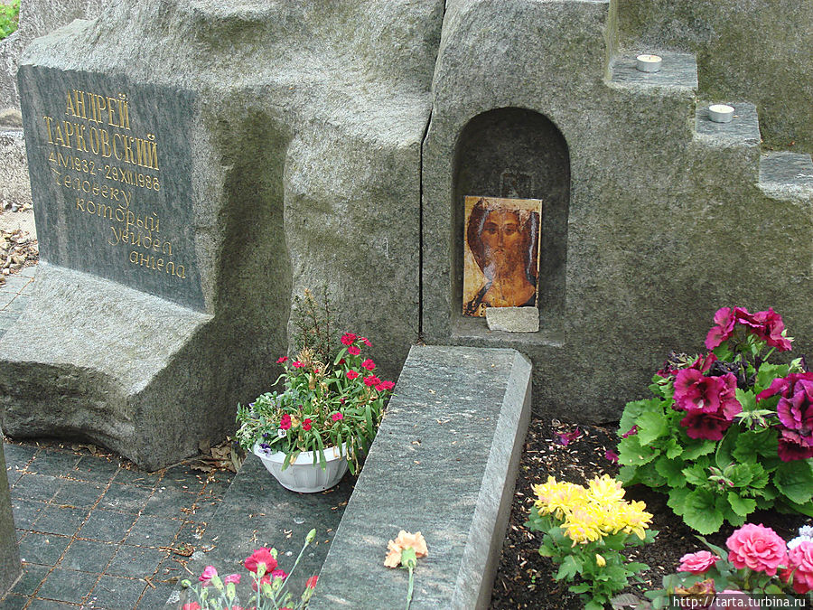 Здесь покоится Андрей Тарковский Здесь покоится Андрей Тарковский