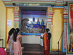 Служба в индуистском храме