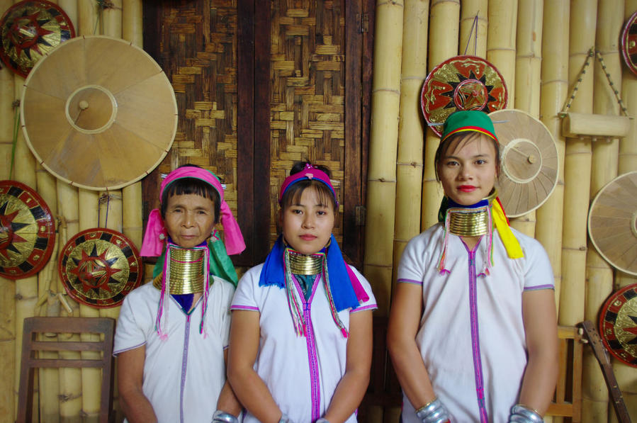 Озеро Инле. Притон наркоторговцев и людоедов Озеро Инле, Мьянма Озеро Инле. Притон наркоторговцев и людоедов Озеро Инле, Мьянма