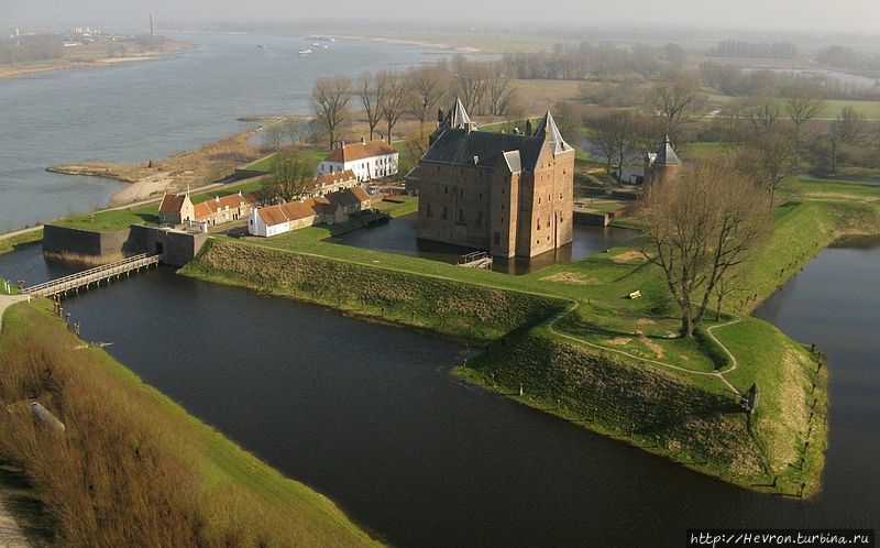 фото из интернета Лувестейн (замок), Нидерланды